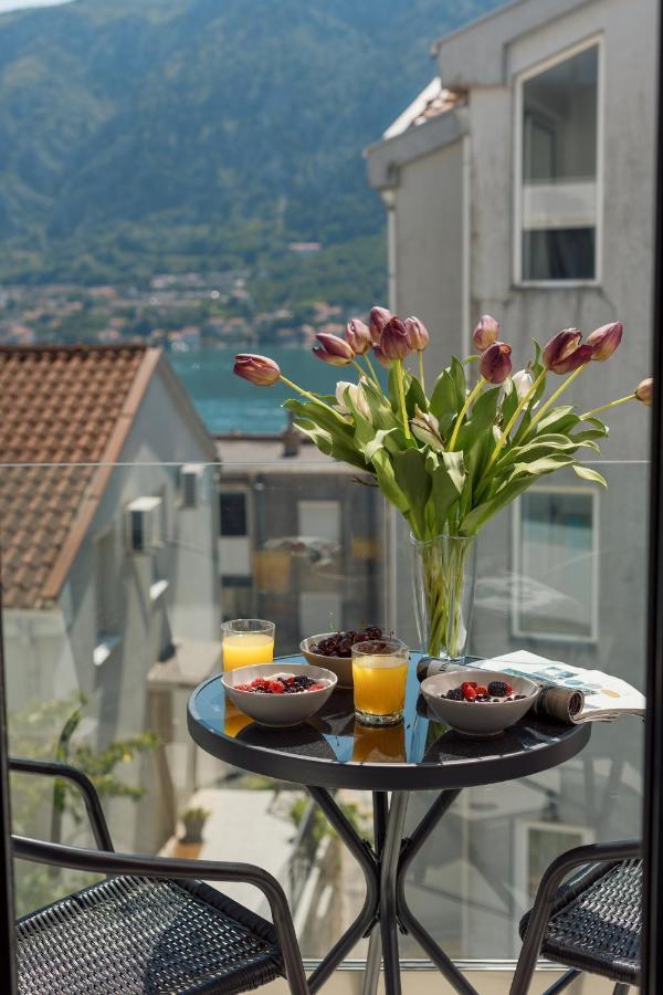 Berge Apartments Kotor Buitenkant foto