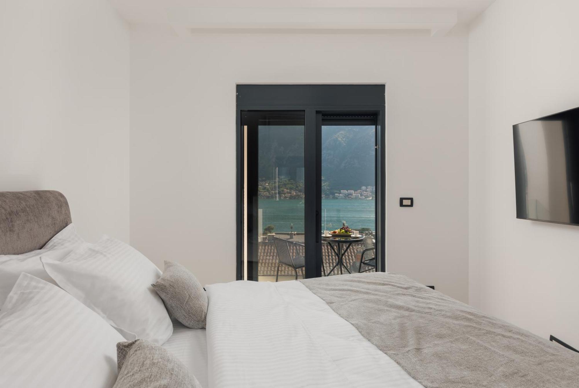Berge Apartments Kotor Buitenkant foto
